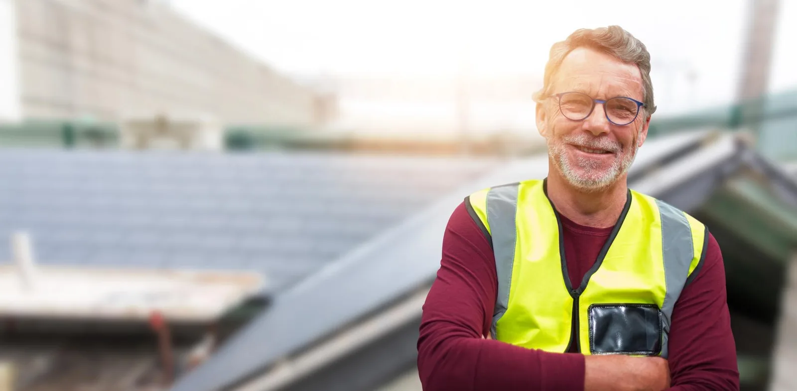 Maison équipée de panneaux solaires photovoltaïques, achat, installation et raccordement